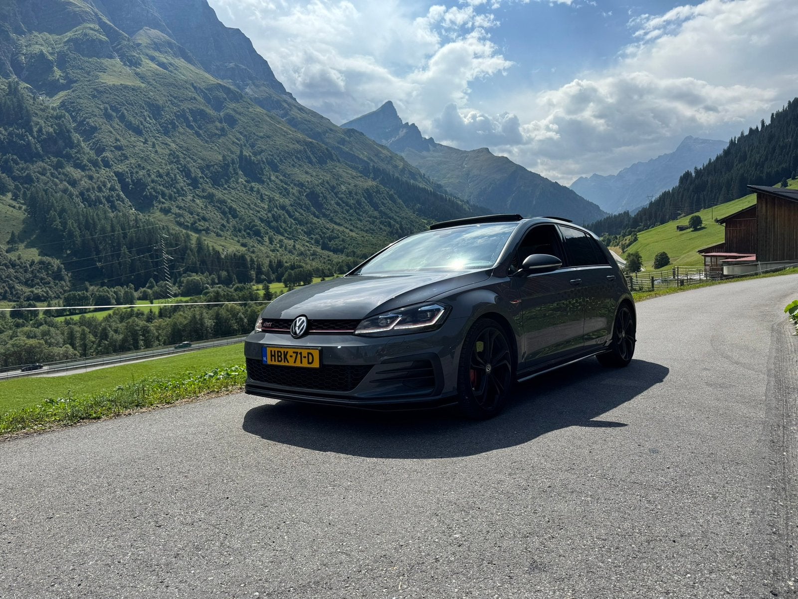 Volkswagen Golf 2.0 TSI 290pk 7-DSG 2019 Grijs VOL DCC PANO, Auto's, 1330 kg, 4 cilinders, 1984 cc, Hatchback