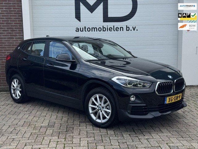 BMW X2 SDrive18i Executive - Sportstoelen - Leder -LED - NAP, Auto's, X2, Gebruikt, Zwart, 3 cilinders