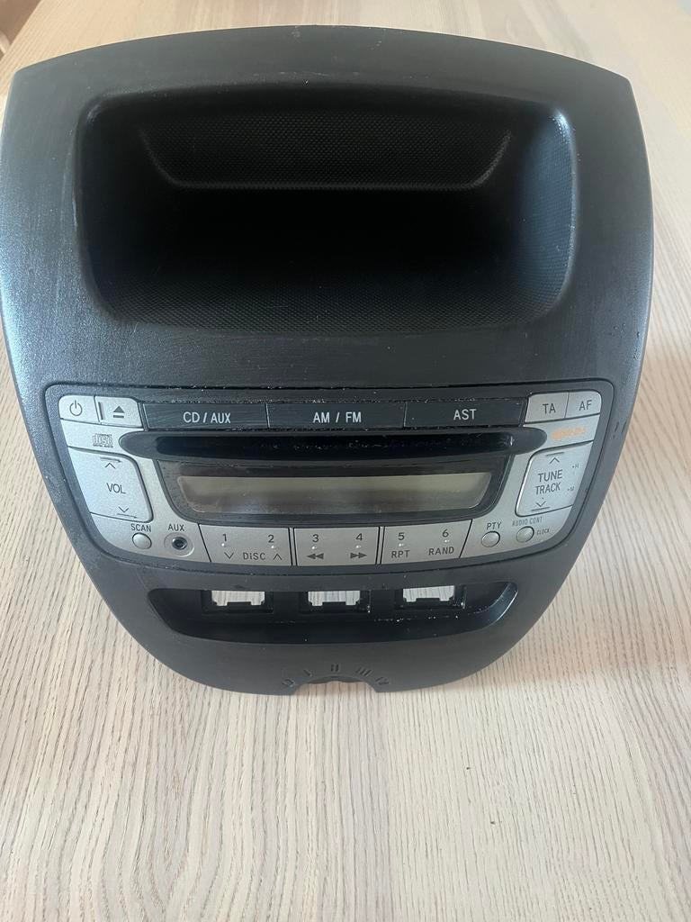 Autoradio voor Citroën C1, Toyota Aygo, Peugeot 107, Ophalen of Verzenden, Gebruikt