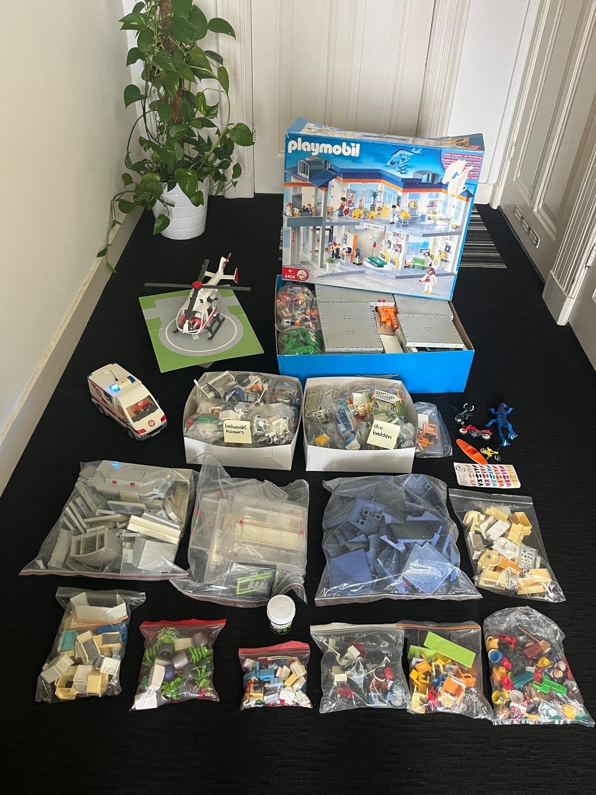 Uitgebreide Playmobil Ziekenhuis Set met Ambulance & Heli, Ophalen, Gebruikt, Gebouw, Complete set