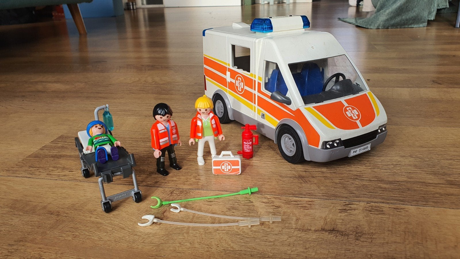 Playmobil Ambulance met Figuren en Accessoires, Gebruikt, Complete set, Voertuig, Ophalen of Verzenden