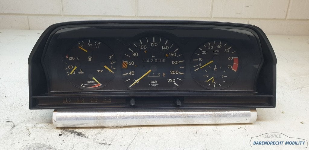 Kmteller cockpit toerenteller W201 190 Mercedes 2015402347 o, Auto-onderdelen, Dashboard en Schakelaars, Gebruikt, Mercedes-Benz AG