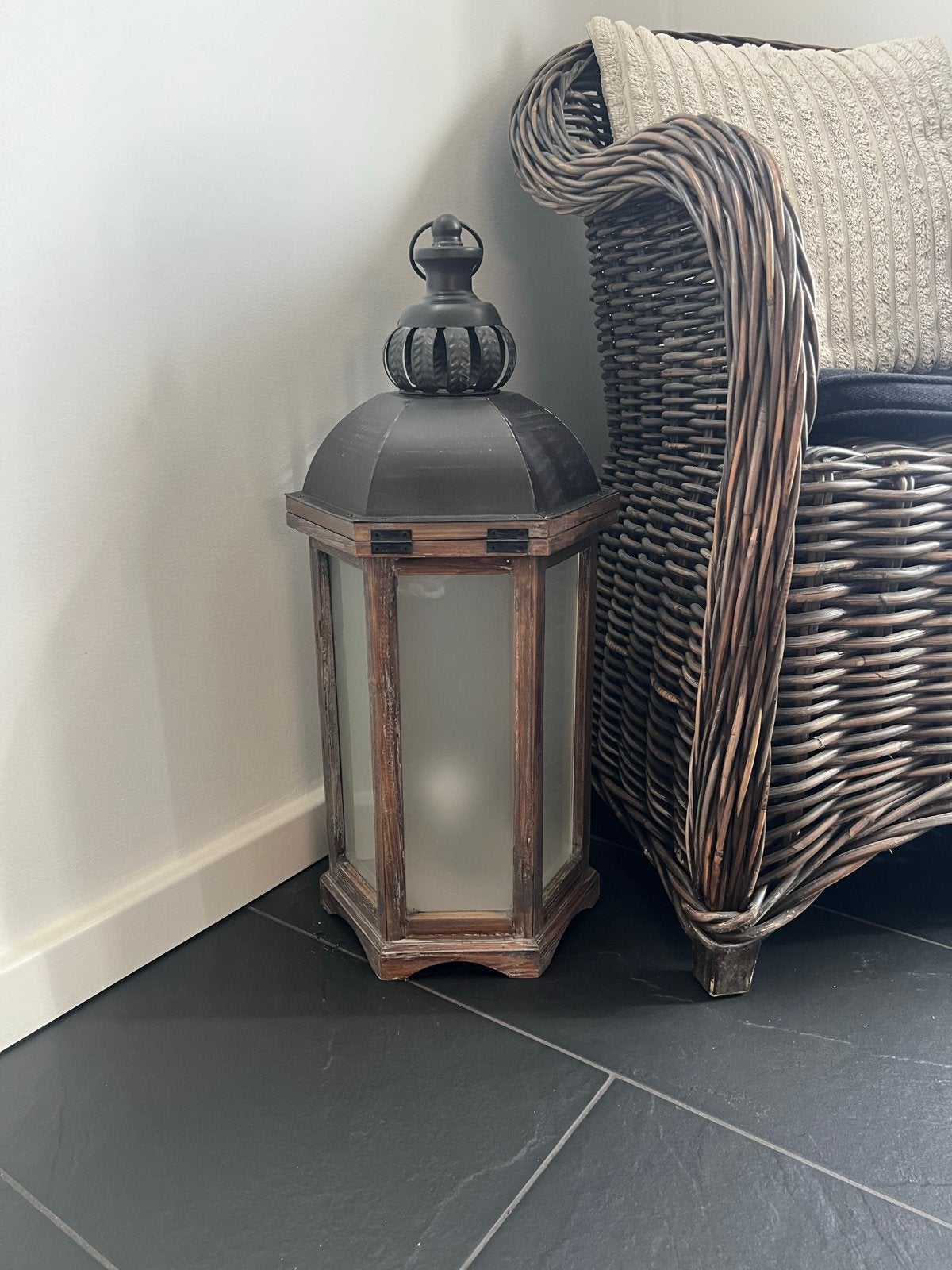 Sfeervolle houten lantaarn met verlichting, Overige merken, Overige fittingen, Ophalen of Verzenden, Zo goed als nieuw