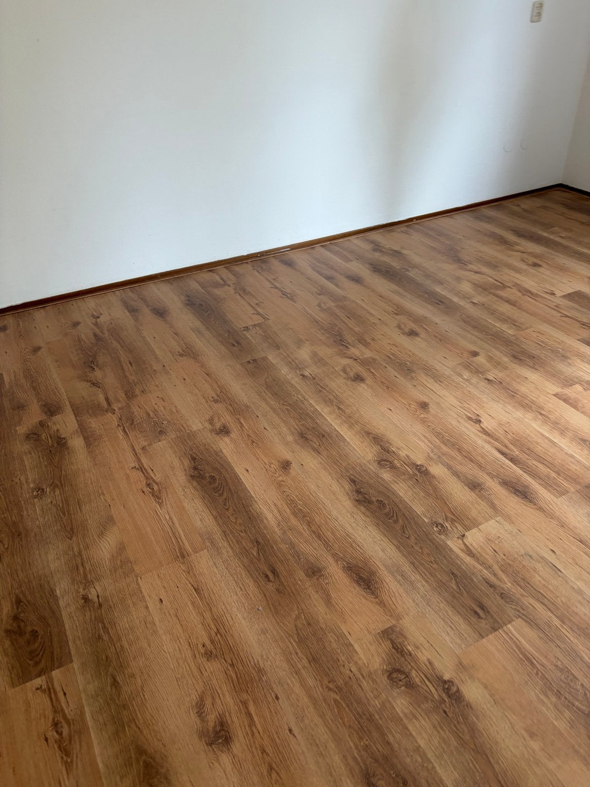 Gratis laminaat (50m2+) en Bruynzeel keukenblokje, Ophalen, Gebruikt, 10 m² of meer, Hout