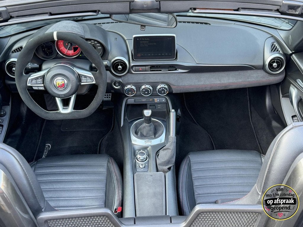 Abarth 124 Spider 1.4 MultiAir Turbo| Als Nieuw+Historie, Keurmerk '100% Onderhouden', 12 maanden, Achterwielaandrijving, Gebruikt