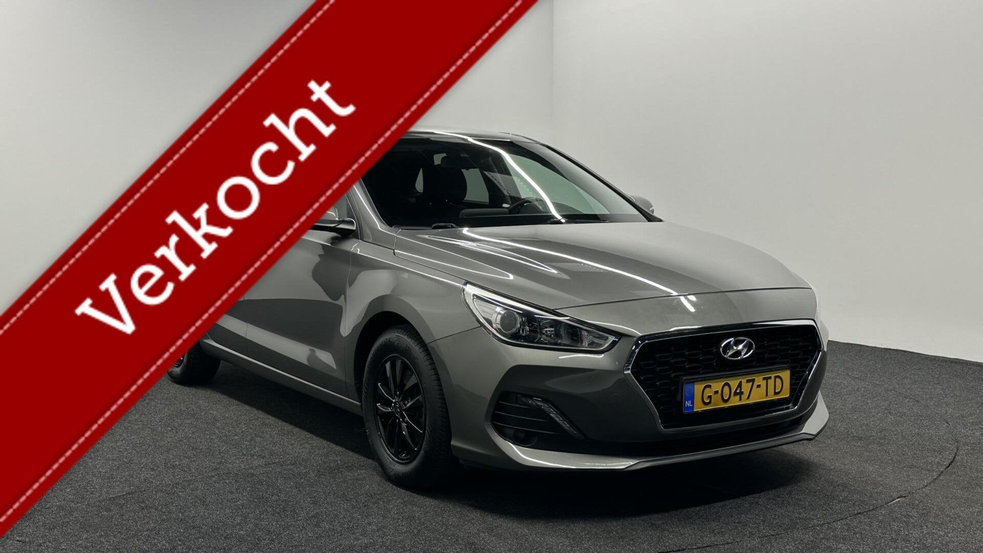 Hyundai i30 1.0 T-GDI Comfort CLIMATE CAMERA CARPLAY LM, Voorwielaandrijving, Gebruikt, Met garantie (alle), Verwarmde buitenspiegels