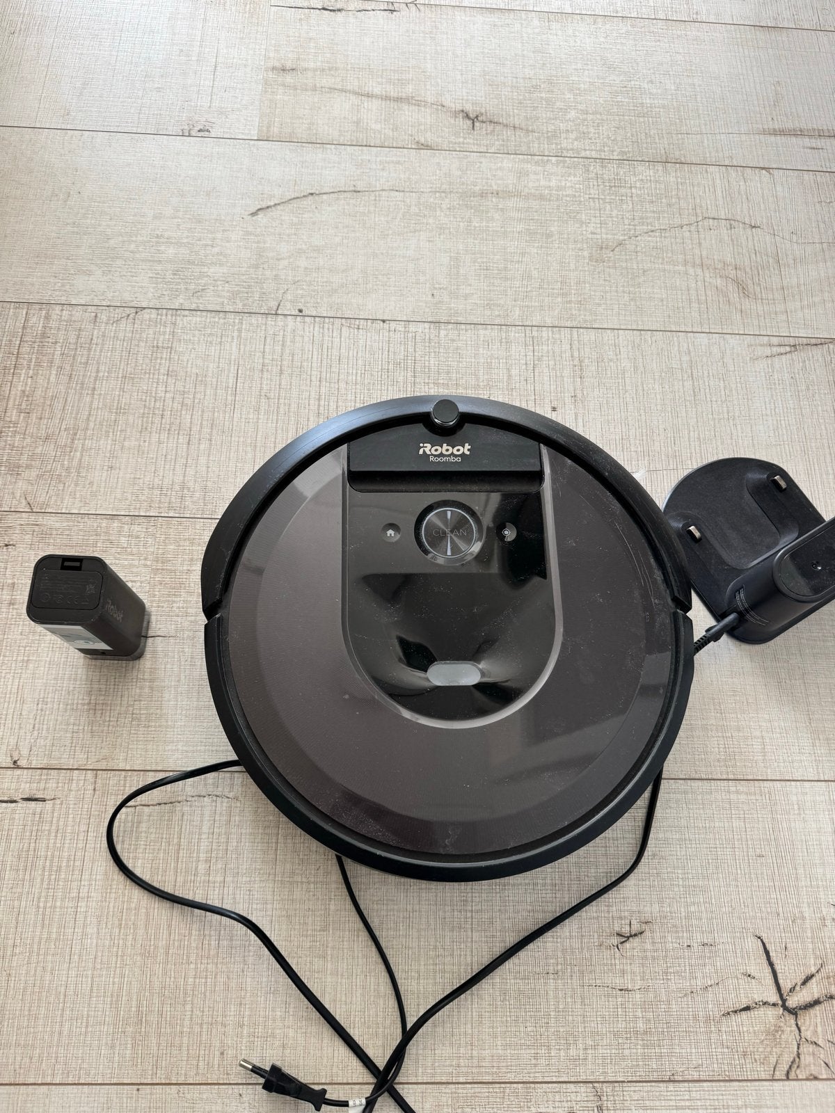 iRobot Stofzuiger met reserve onderdelen, Ophalen, Gebruikt, IRobot, Robotstofzuiger