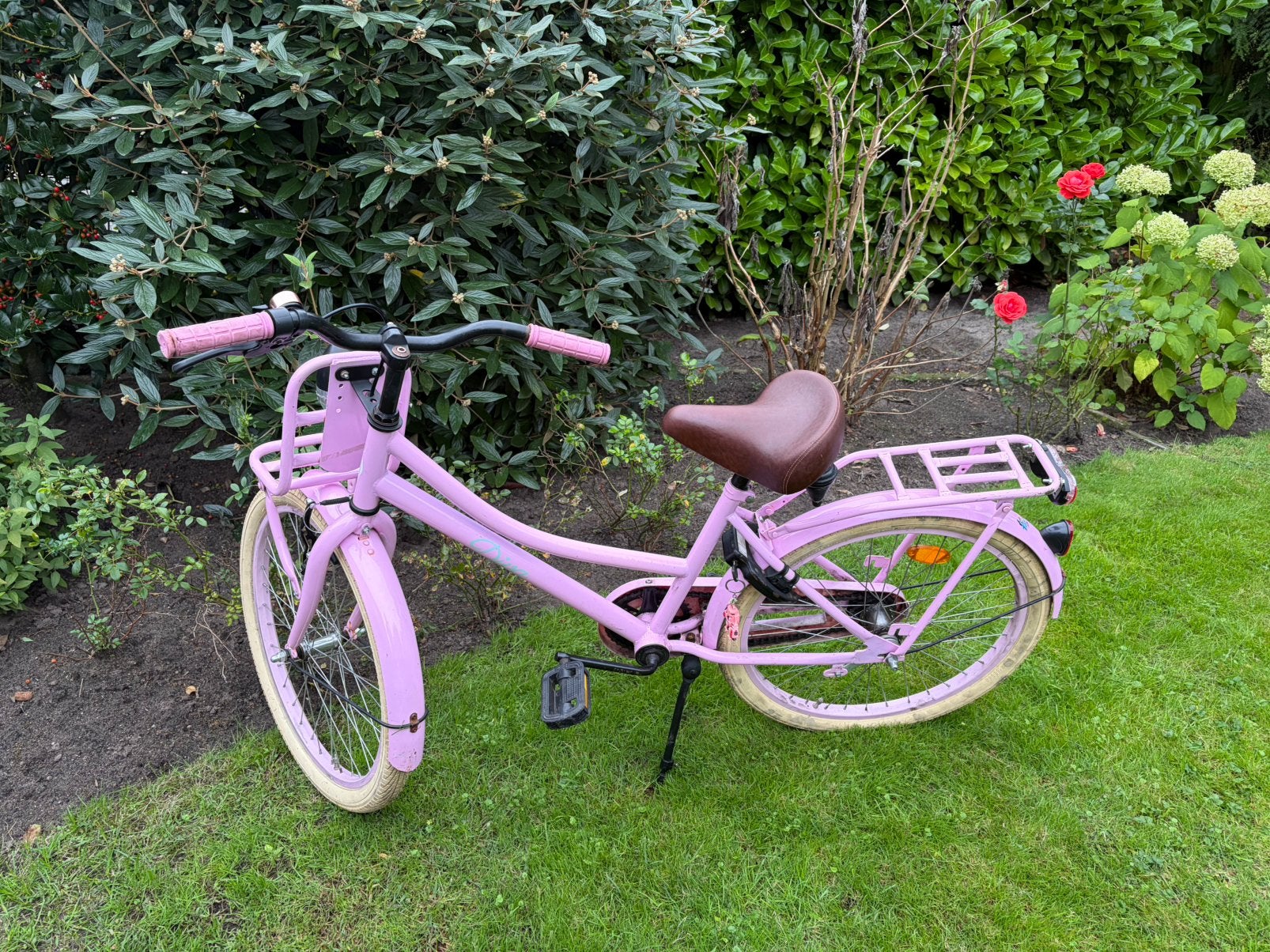 Roze kinderfiets/meisjesfiets type Diva 22 inch, Ophalen, Gebruikt, Terugtraprem, 22 inch