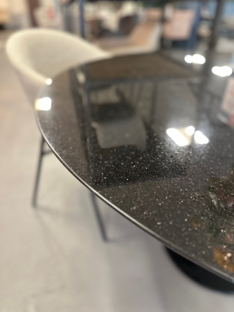 Tulp tafel rond - zwart ronde tafel graniet - Tulp eettafel, Huis en Inrichting, Ophalen, Nieuw, Bruin, Vijf, Zes of meer stoelen