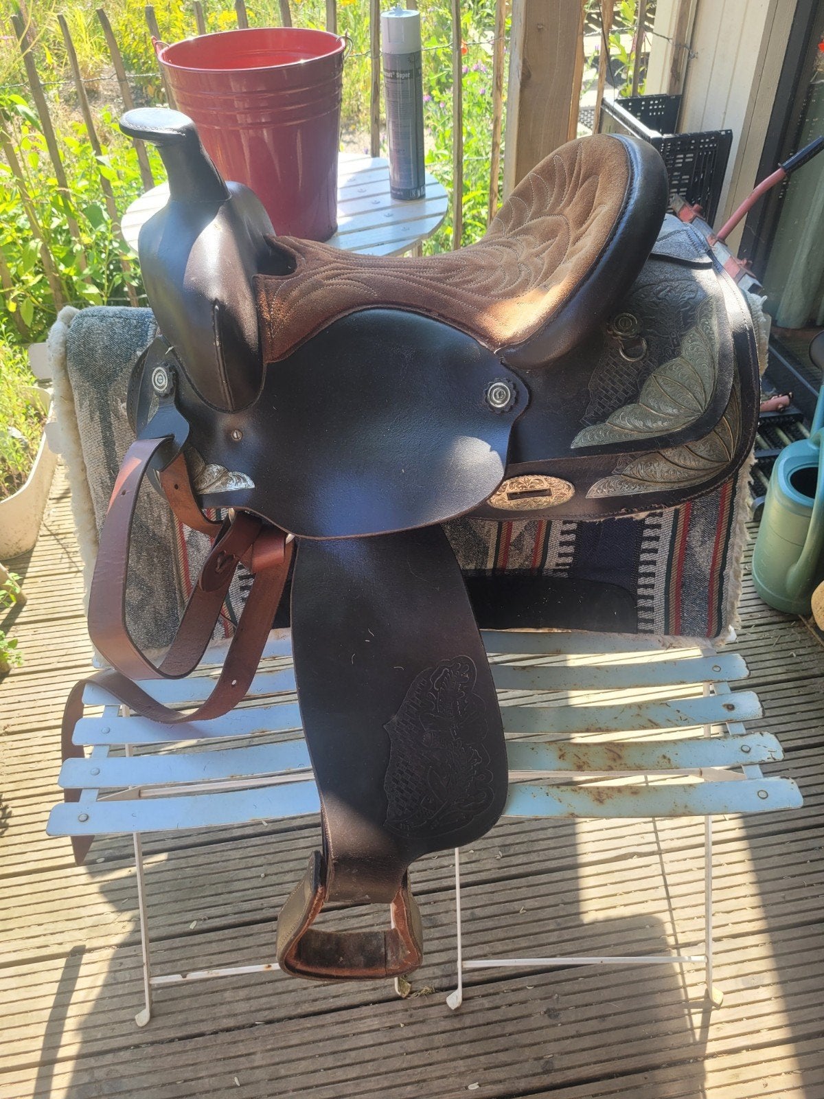 Westernzadel te koop, Ophalen