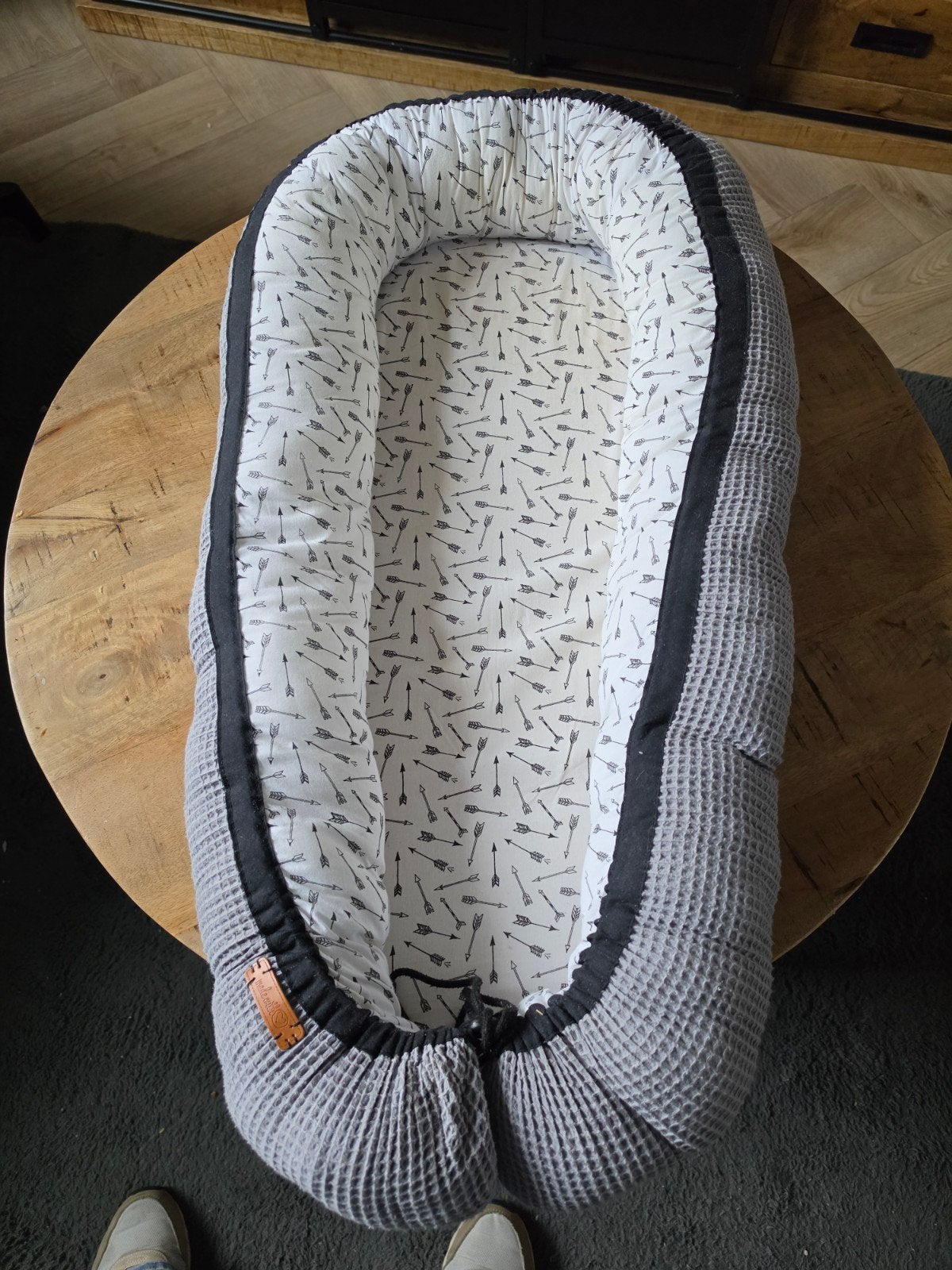 Babynestje wafelstof grijs met pijltjesprint, Ophalen
