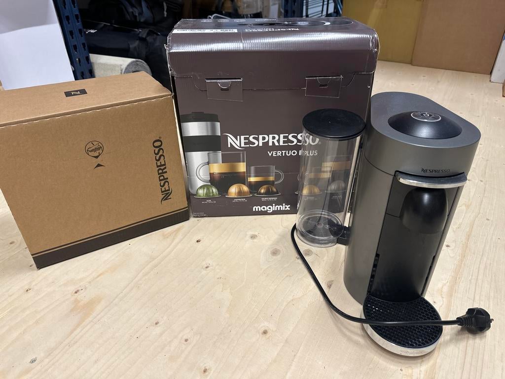 Nespresso Vertuo Plus Magimix Koffiemachine, Verzenden, 10 kopjes of meer, Koffiemachine, Zo goed als nieuw