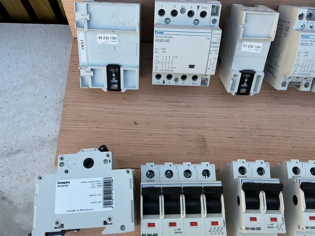 Diverse Doepke Schakelmaterialen - Nieuwstaat, Ophalen, Zo goed als nieuw, Overige typen