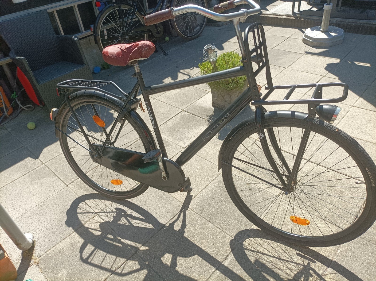 Zwarte jongens fiets 28 inch banden met rekje voorop, Ophalen of Verzenden, 26 inch of meer