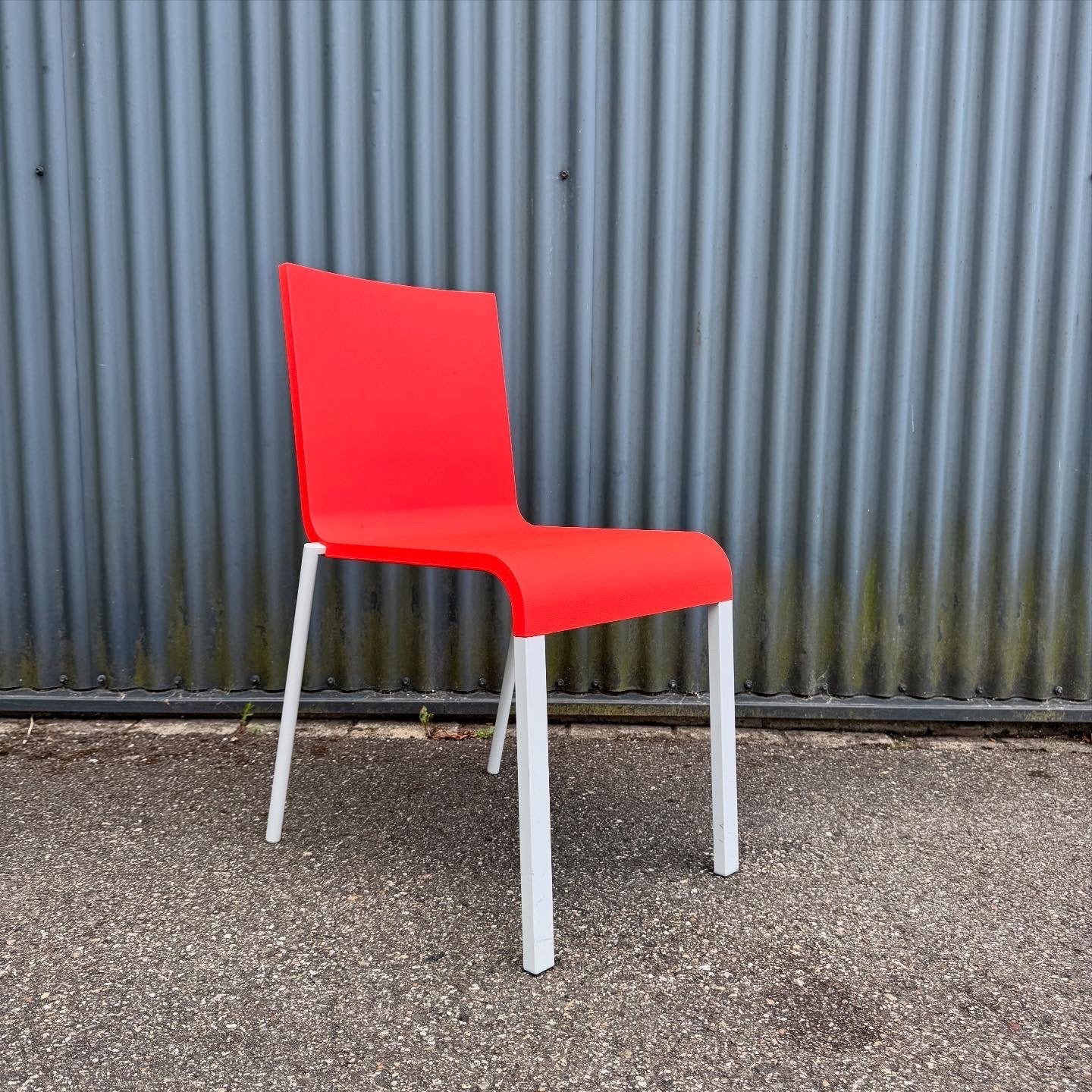 2 MVS Vitra .03 Stoelen - Rood, Ophalen, Kunststof, Gebruikt, Twee