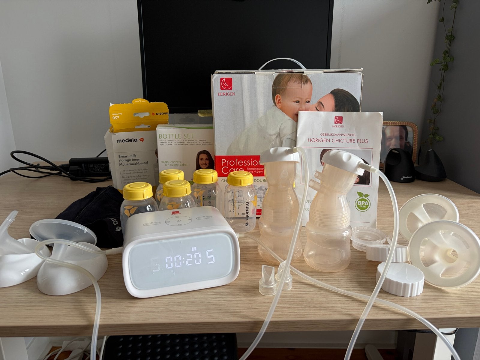 Horigen dubbele elektrische borstkolf + extra accessoires, Kinderen en Baby's, Dubbelzijdig, Borstkolf, Ophalen of Verzenden, Zo goed als nieuw