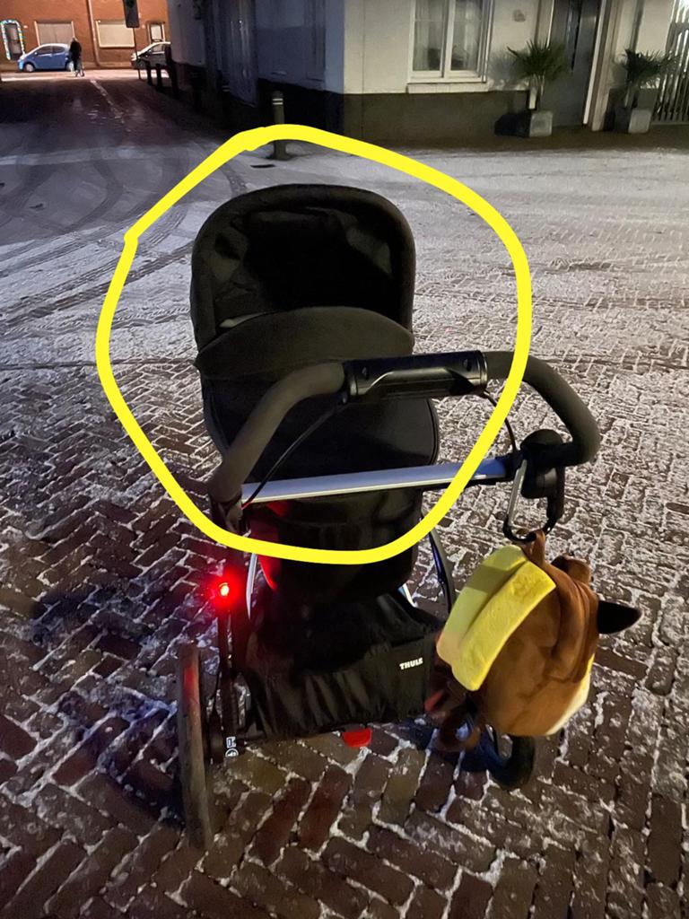 Thule Urban Glide bassinet zwart - Zo goed als nieuw, Zo goed als nieuw, Met reiswieg, Ophalen, Kinderwagen