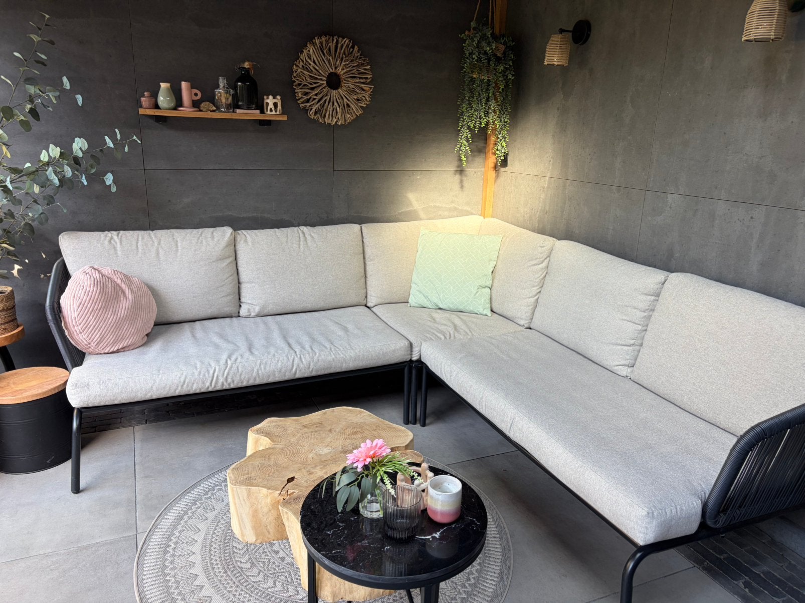 Loungeset antraciet met beige kussens, Ophalen, Zo goed als nieuw, Loungeset, 5 zitplaatsen