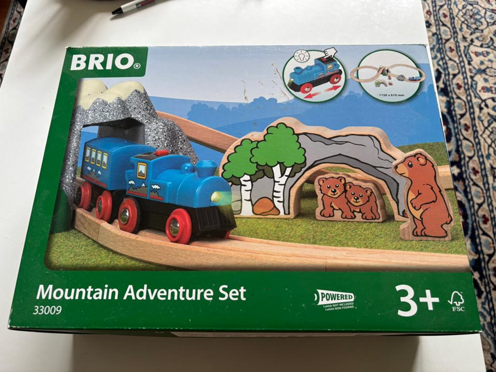 Brio treinbaan startset in doos en uitbreidingsset, Kinderen en Baby's, Speelgoed | Houten speelgoed, Ophalen of Verzenden, Zo goed als nieuw