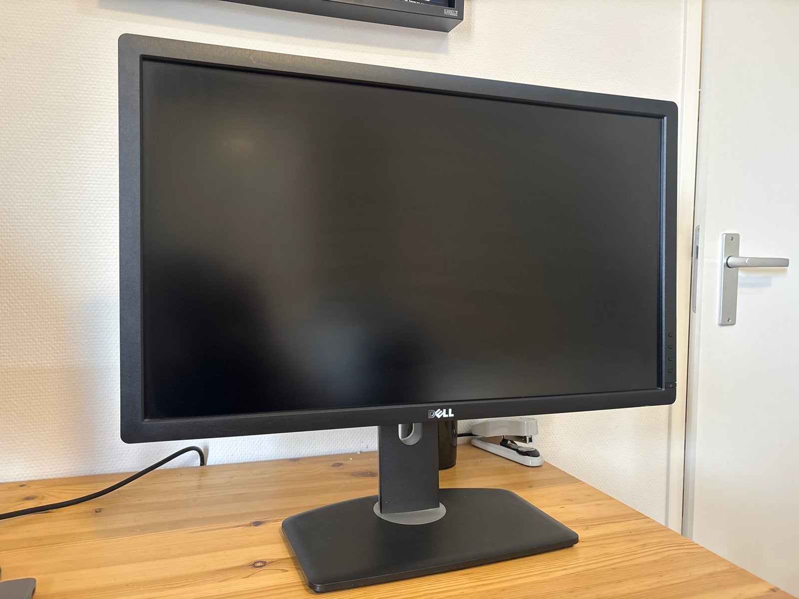 Dell UltraSharp U2713HM 27 inch QHD IPS Monitor, Computers en Software, Ophalen, IPS, In hoogte verstelbaar, Zo goed als nieuw