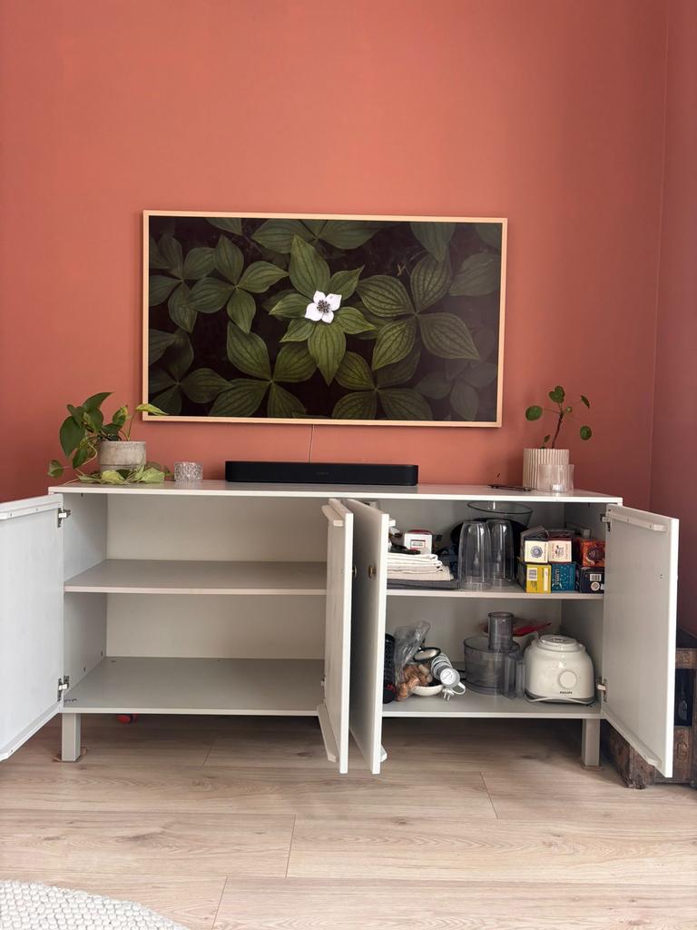 Stijlvol lichtgrijs dressoir, Ophalen, Overige materialen, 100 tot 150 cm, Zo goed als nieuw