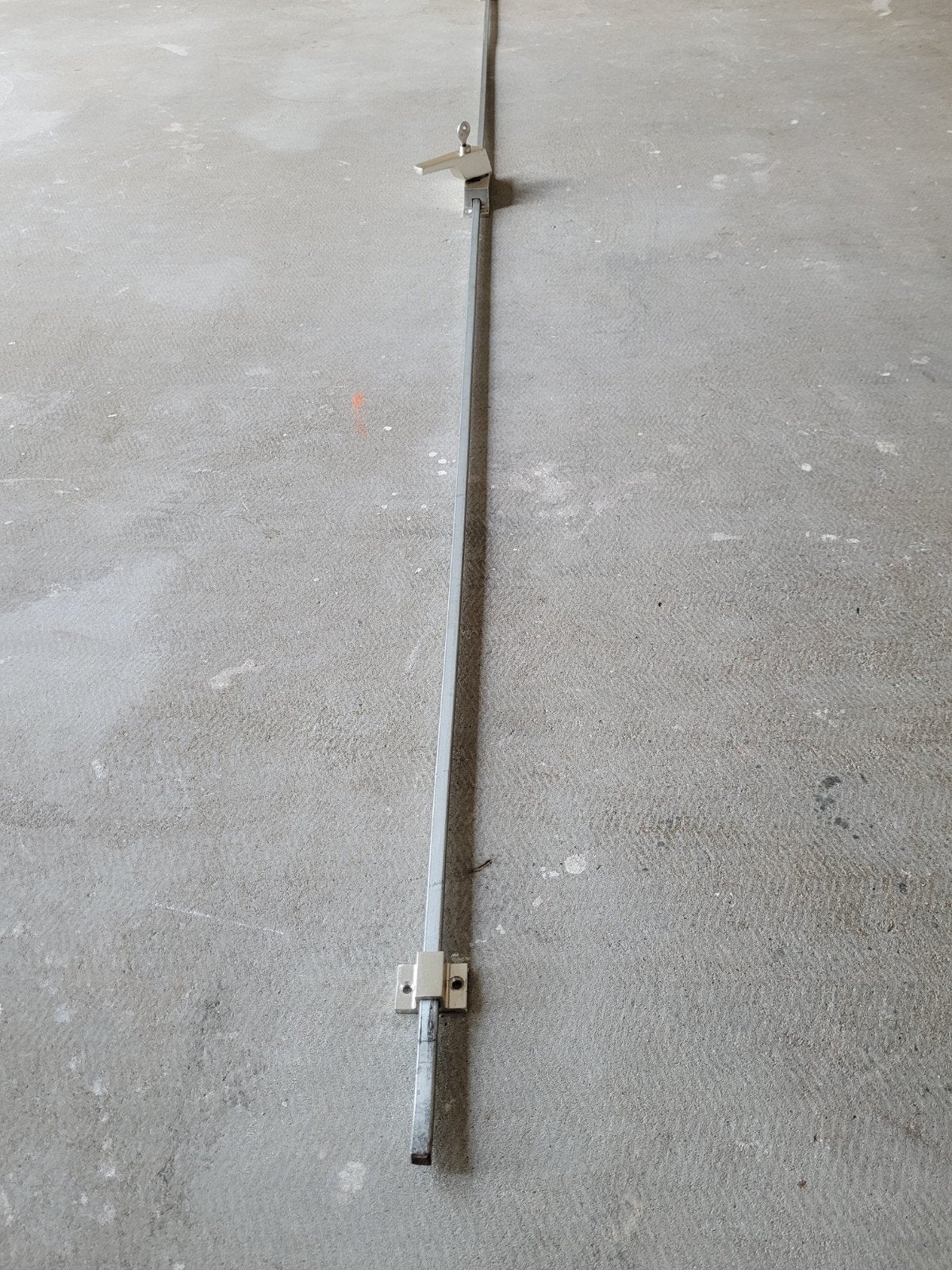 2 Spanjoletten met slot. 208,5 cm en 248 cm., Ophalen, Gebruikt, Slot