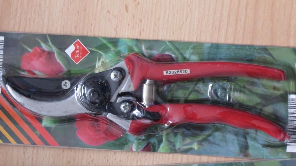 Nieuwe Teflon snoeischaar van Duits kwaliteit., Ophalen of Verzenden, Nieuw, 30 t/m 39 mm, Teflon