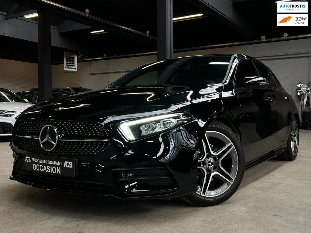 Mercedes-Benz A-klasse 180 Business Solution AMG Sfeervel/St, 136 pk, Gebruikt, 4 cilinders, Zwart