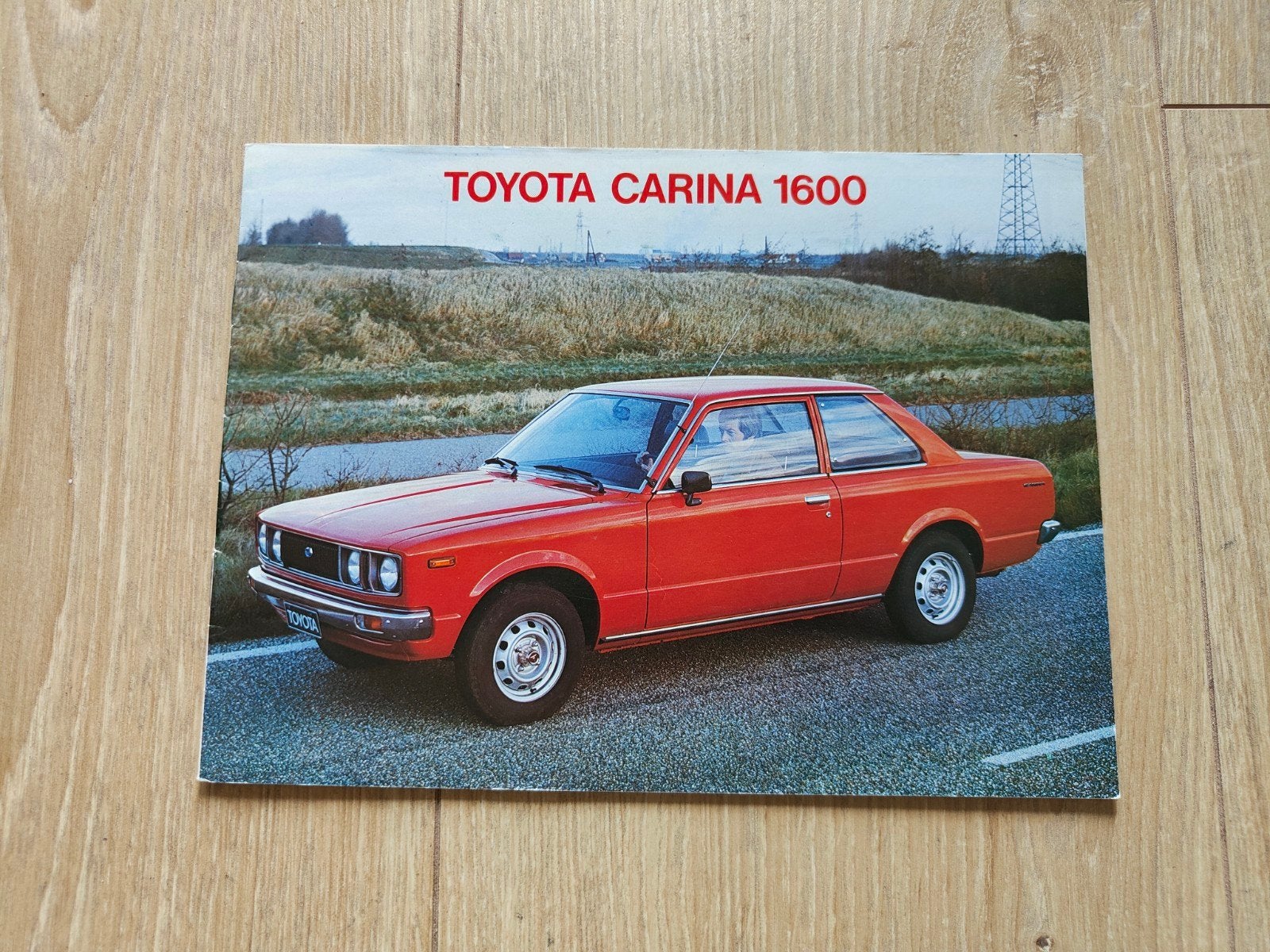 Autofolder Toyota Carina 1600, Ophalen of Verzenden, Zo goed als nieuw, Toyota