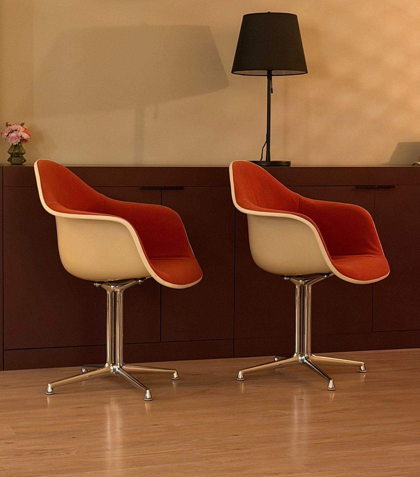 Originele Vitra Herman Miller Eames Fiberglass DAL Chair, Ophalen of Verzenden, Gebruikt, Rood, Twee