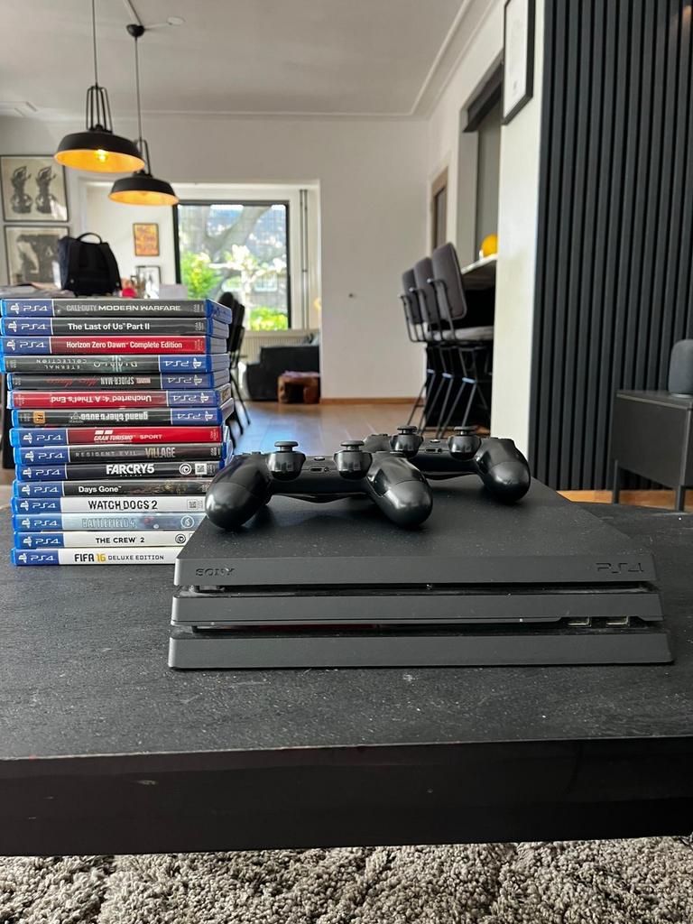 Sony PlayStation 4 Pro 1TB (CUH-7216B) - Stil en Nette Staat, 1 speler, Ophalen of Verzenden, Zo goed als nieuw, Vanaf 3 jaar