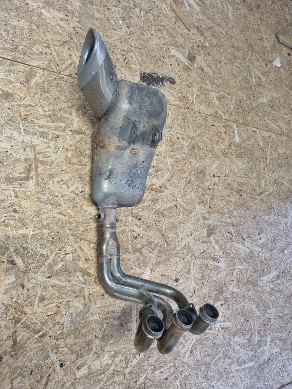 Originele uitlaat Yamaha Tracer 900 / MT09, Motoren, Ophalen, Gebruikt