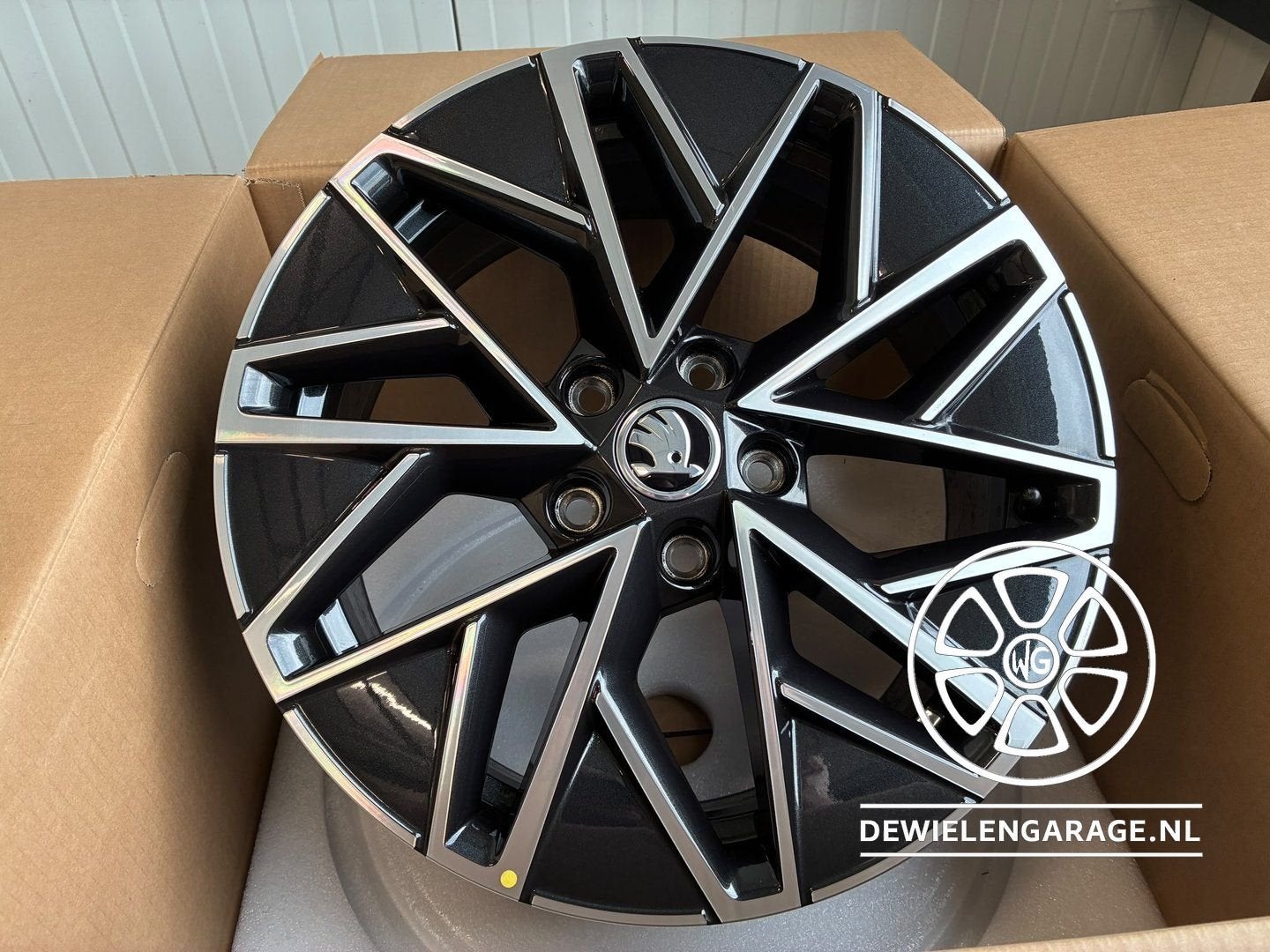 4x 17 inch Skoda Octavia Pulsar Velgen NIEUW DEMO 5x112 Slag, Auto-onderdelen, Banden en Velgen, Velg(en), -, -, Nieuw