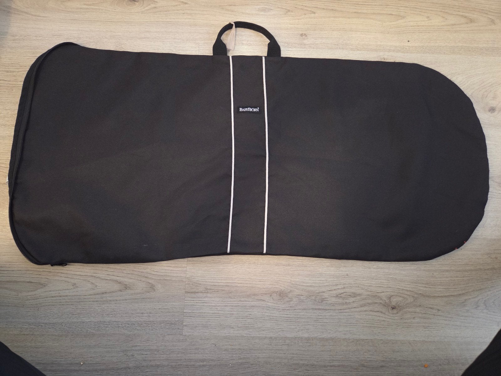 Babybjorn Wipstoel tas, Ophalen