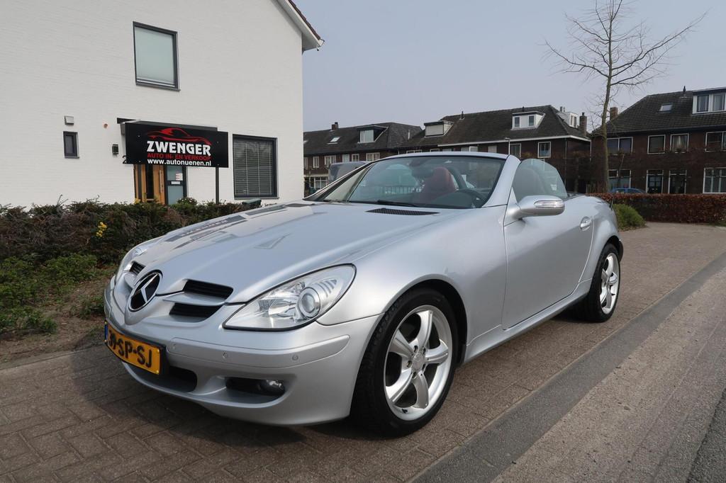 Mercedes SLK-klasse 200 K Aut NAVIGATIE|BLUETOOTH|XENON|PDC|, Auto's, Mercedes-Benz, Automaat, Achterwielaandrijving, Gebruikt