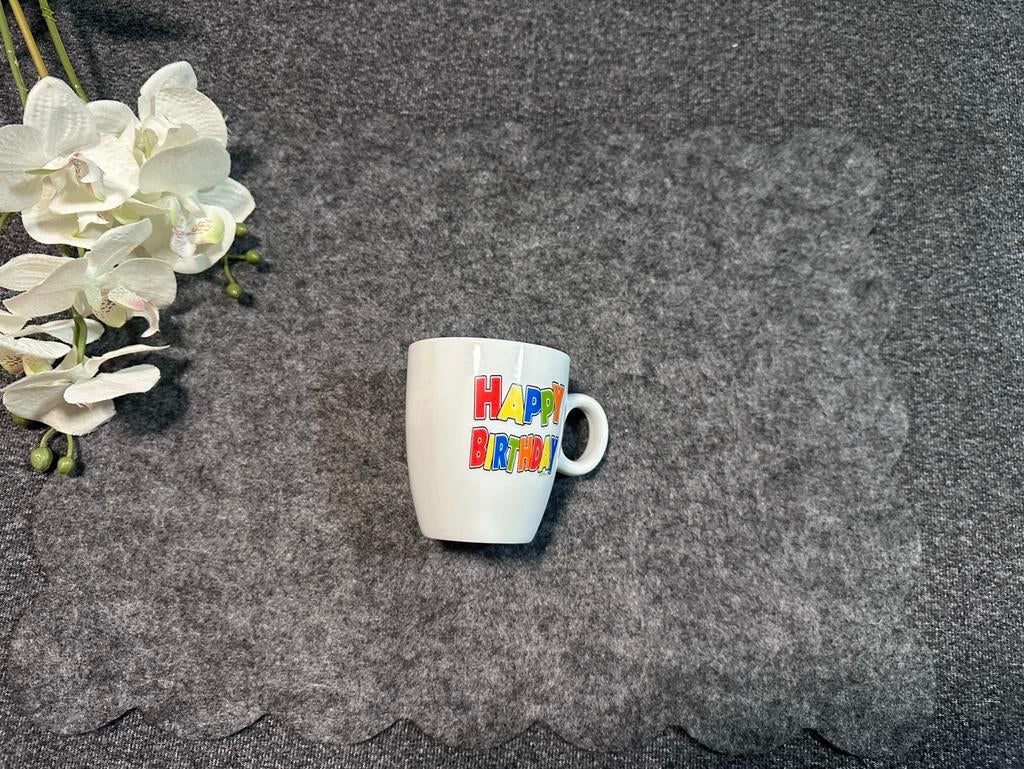 Leuk koffiekopje ‘Happy Birthday’ 10cm van Foltare, Huis en Inrichting, Ophalen of Verzenden, Zo goed als nieuw, Overige stijlen