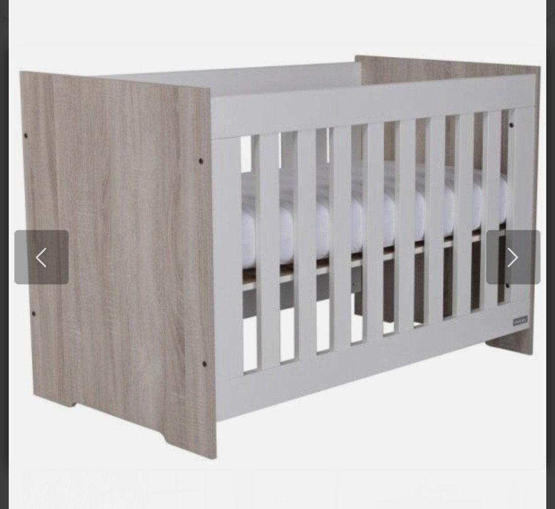 Kinderkamer set: Commode, ledikant + Aerosleep toppers, Ophalen, Gebruikt, Jongetje of Meisje