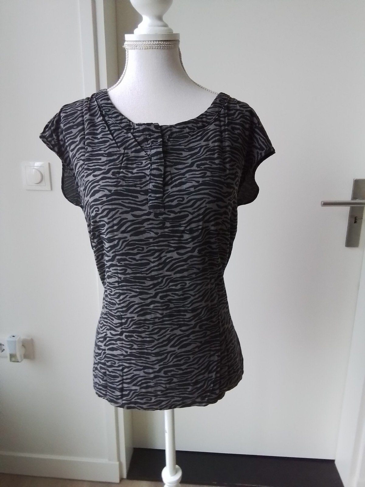 Bloesje, topje, shirt mt S, Ophalen of Verzenden, Zo goed als nieuw, Korte mouw, Maat 36 (S)