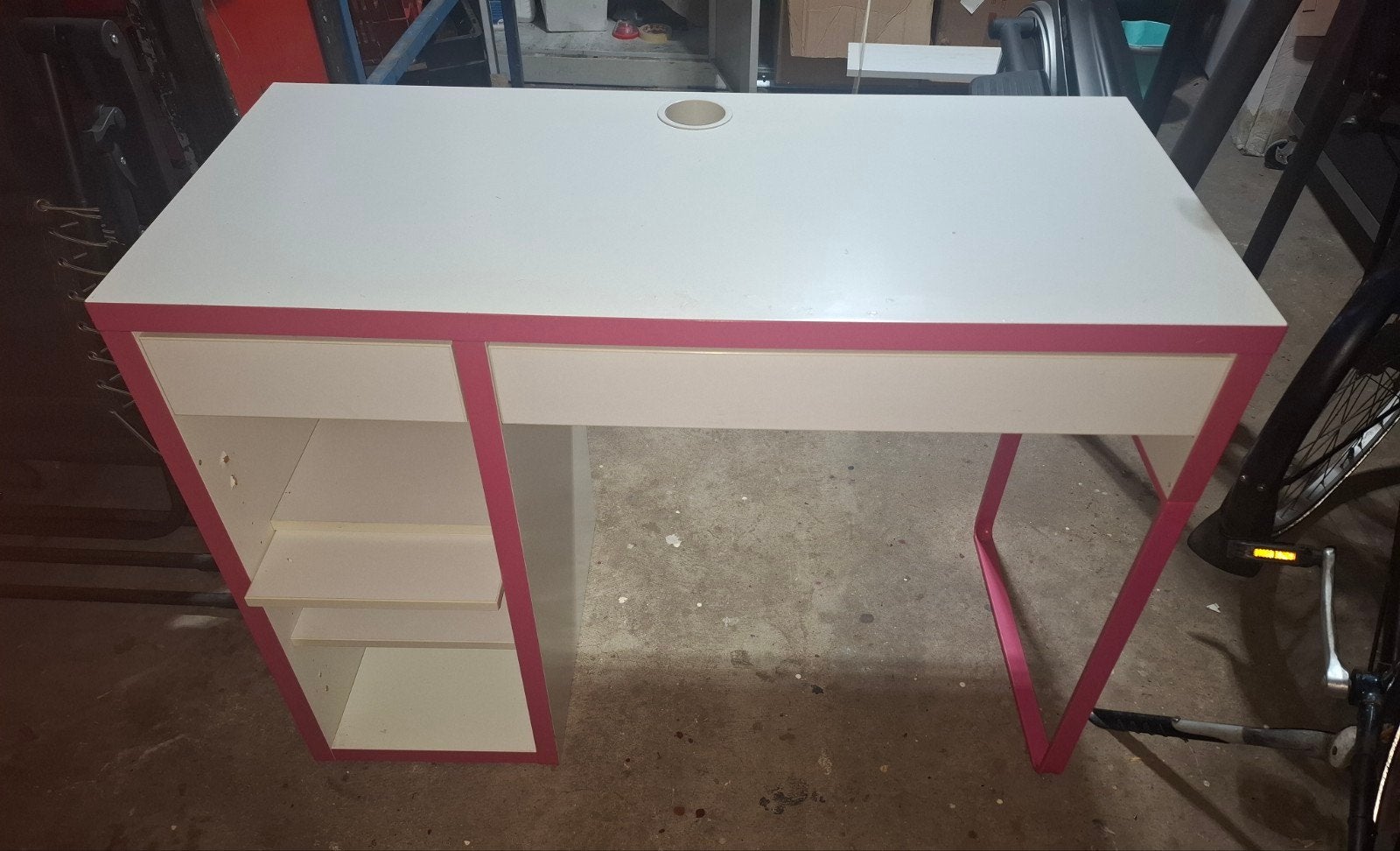 Wit met roze Micke bureau, kinderbureau van IKEA, gratis!, Ophalen, Gebruikt, Spaanplaat of MDF, IKEA