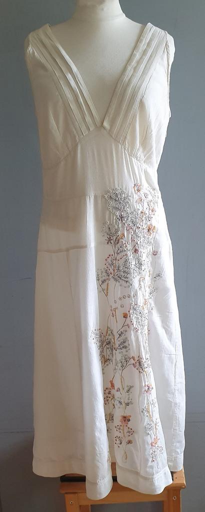 Essentiel Antwerp jurk, Kleding | Dames, Jurken, Maat 38/40 (M), Wit, Ophalen of Verzenden, Zo goed als nieuw