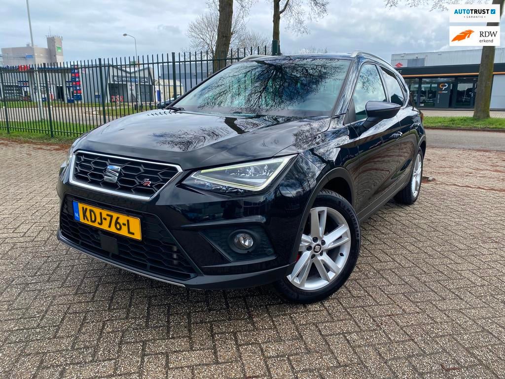 Seat ARONA 1.0 TSI FR Business Intense Camera Apple CarPlay, Gebruikt, Zwart, Bedrijf, 600 kg