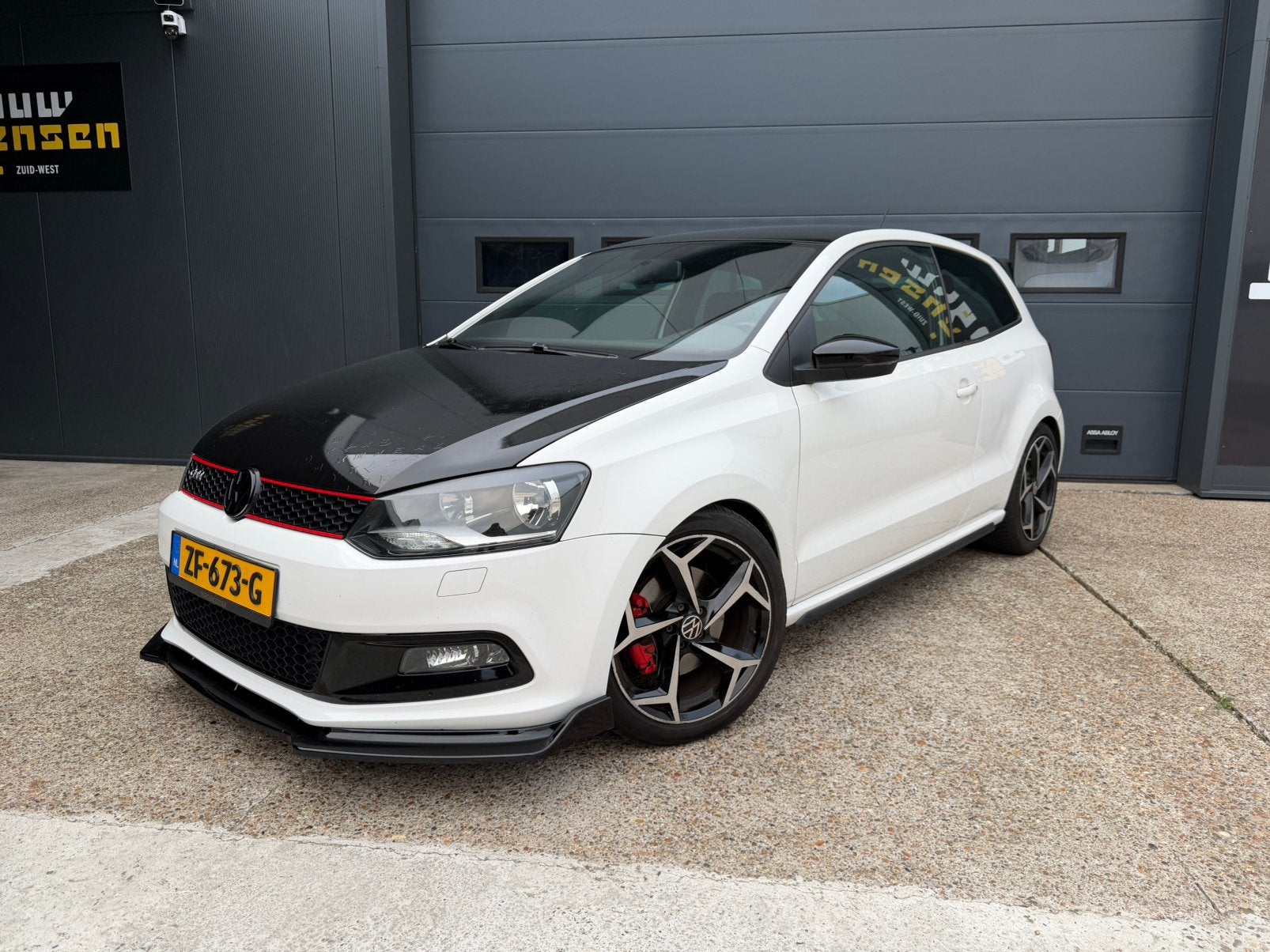 Volkswagen Polo 1.4 Gti 132KW DSG 2010 Wit Airco Apk Navi, 1169 kg, Zwart, 4 cilinders, 179 pk