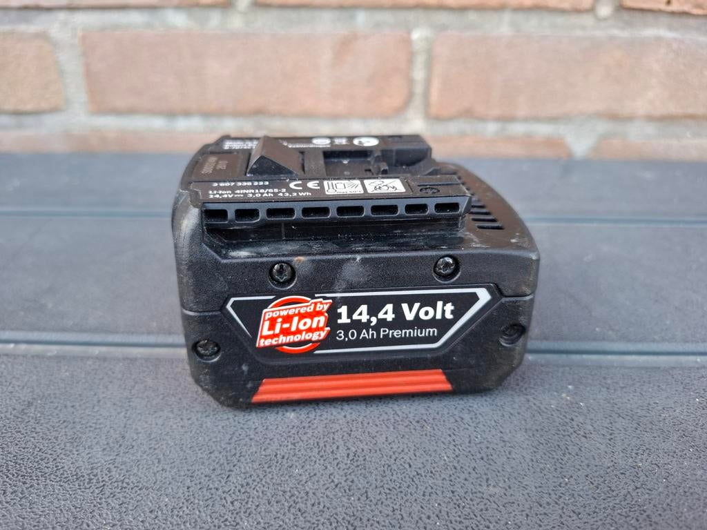 Bosch 14,4v 3.0ah accu, Ophalen of Verzenden
