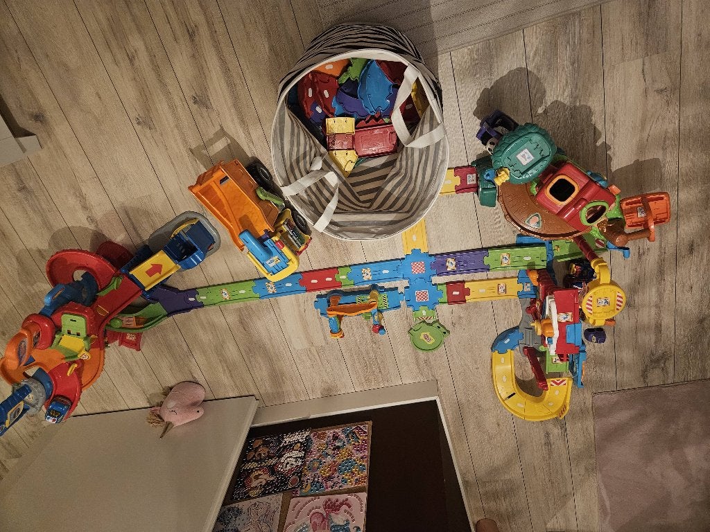 Toet toet / zoef zoef, Ophalen, Zo goed als nieuw, 2 tot 4 jaar