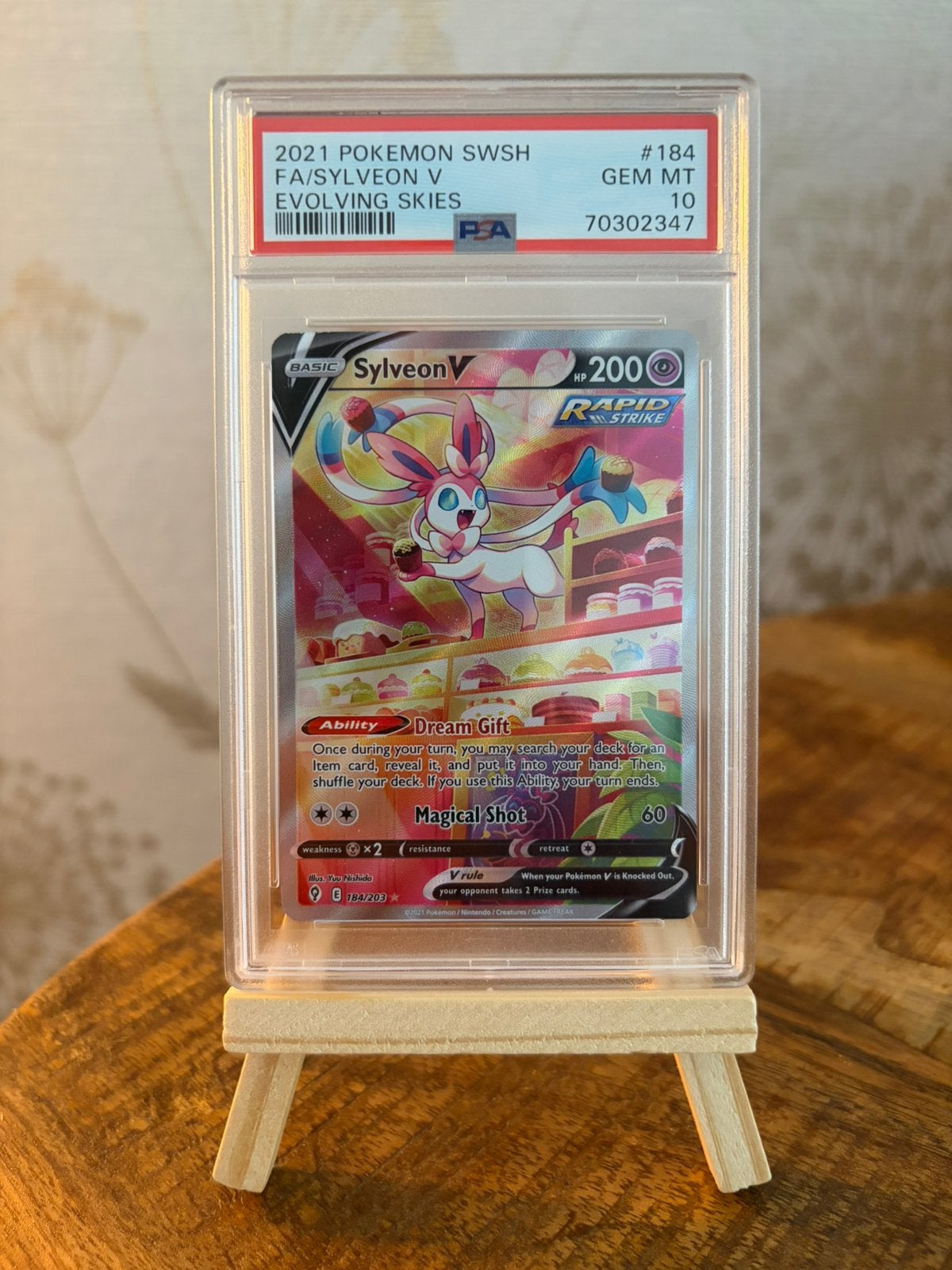 Pokemom TCG - Sylveon V #184 PSA 10 (Evolving Skies), Ophalen of Verzenden, Nieuw, Losse kaart, Foil