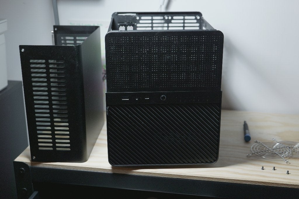 Jonsbo N3 NAS Server – 32GB ECC – 10GbE + M.2 Adapter, Computers en Software, 32 GB, Hot swappable onderdelen, Ophalen of Verzenden