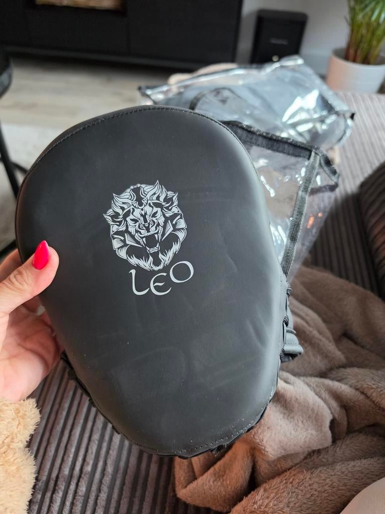Nieuwe LEO Box Pads - Ideaal voor training, Ophalen of Verzenden, Nieuw, Boks-accessoire