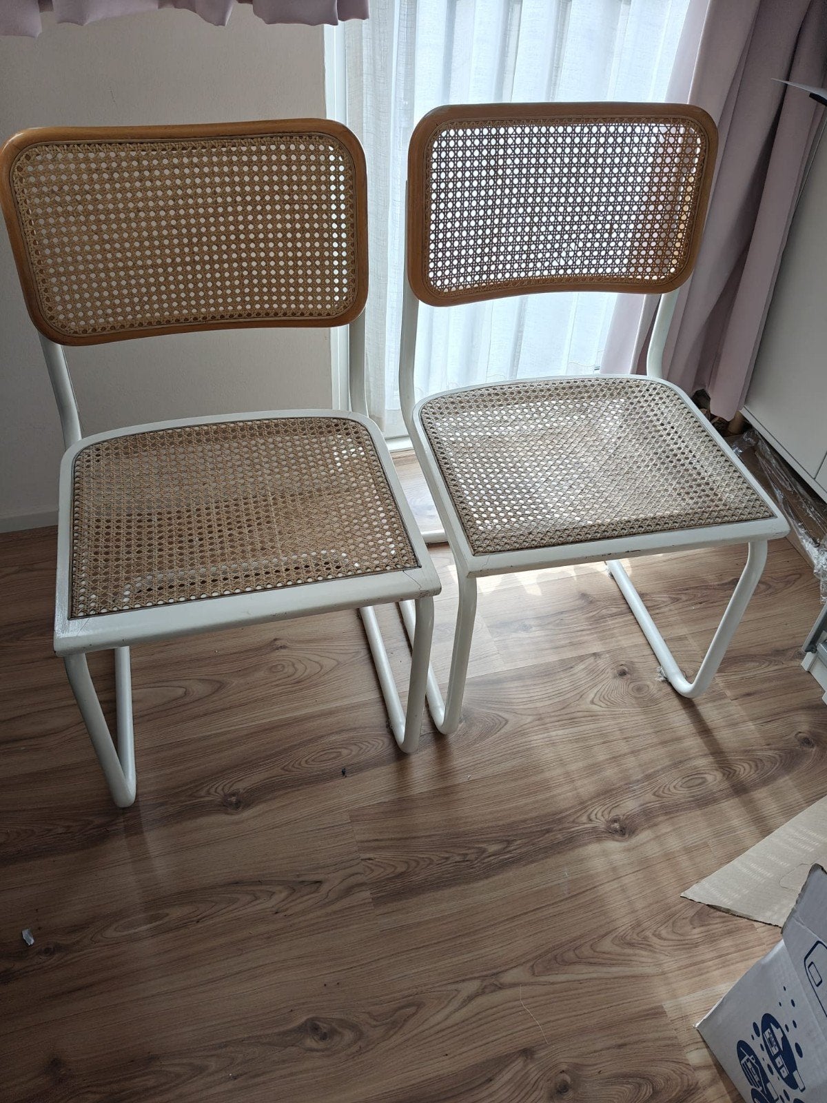 2 rotan webbing buisframestoelen, Huis en Inrichting, Ophalen, Zo goed als nieuw, Bruin, Twee
