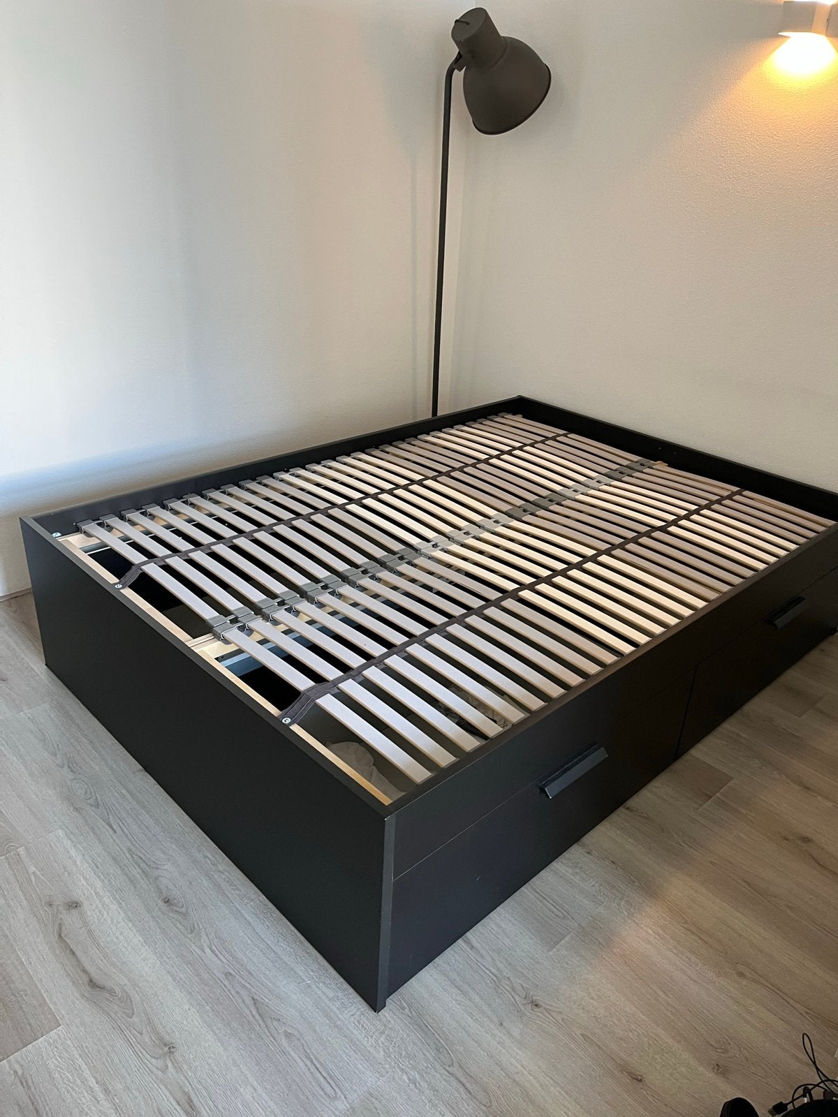 IKEA BRIMNES bed 140x200 cm met lattenbodems, Ophalen, Gebruikt, Zwart, Tweepersoons