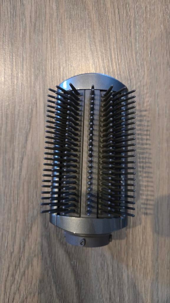 Dyson Airwrap gladmakende stevige borstel opzetstuk, Verzenden, Zo goed als nieuw, Kam of Borstel